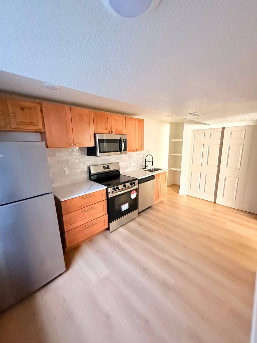 House for rent at 3193 W Rachelle Dr, West Jordan, UT 84084