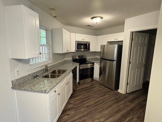 Apartment for rent at 2511 Bluff View Court #B, Greenville, NC 27834