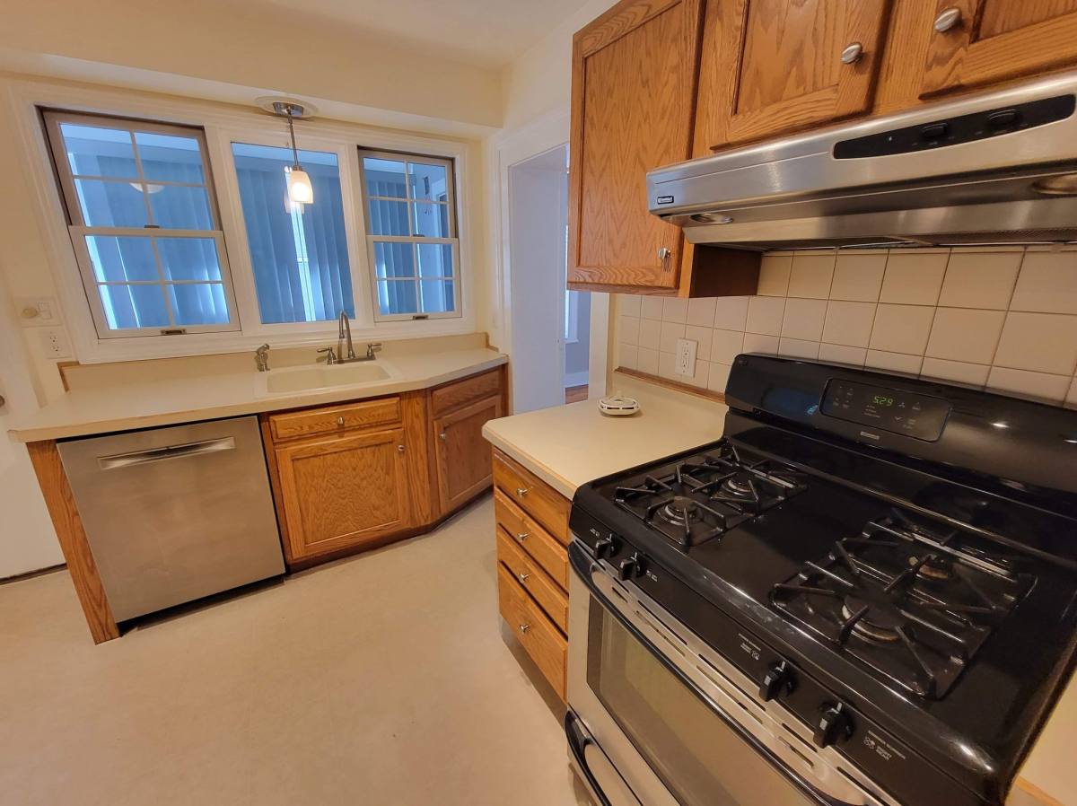 Apartment for rent at 54 State St #1, Saratoga Springs, NY 12866