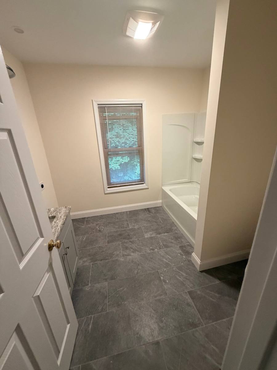 Townhouse for rent at 7 Oak St #1, Clinton, MA 01510