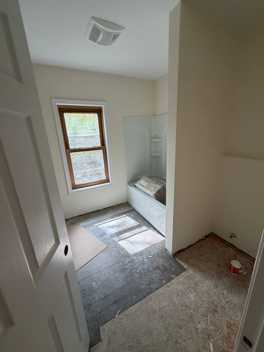 Townhouse for rent at 7 Oak St #1, Clinton, MA 01510