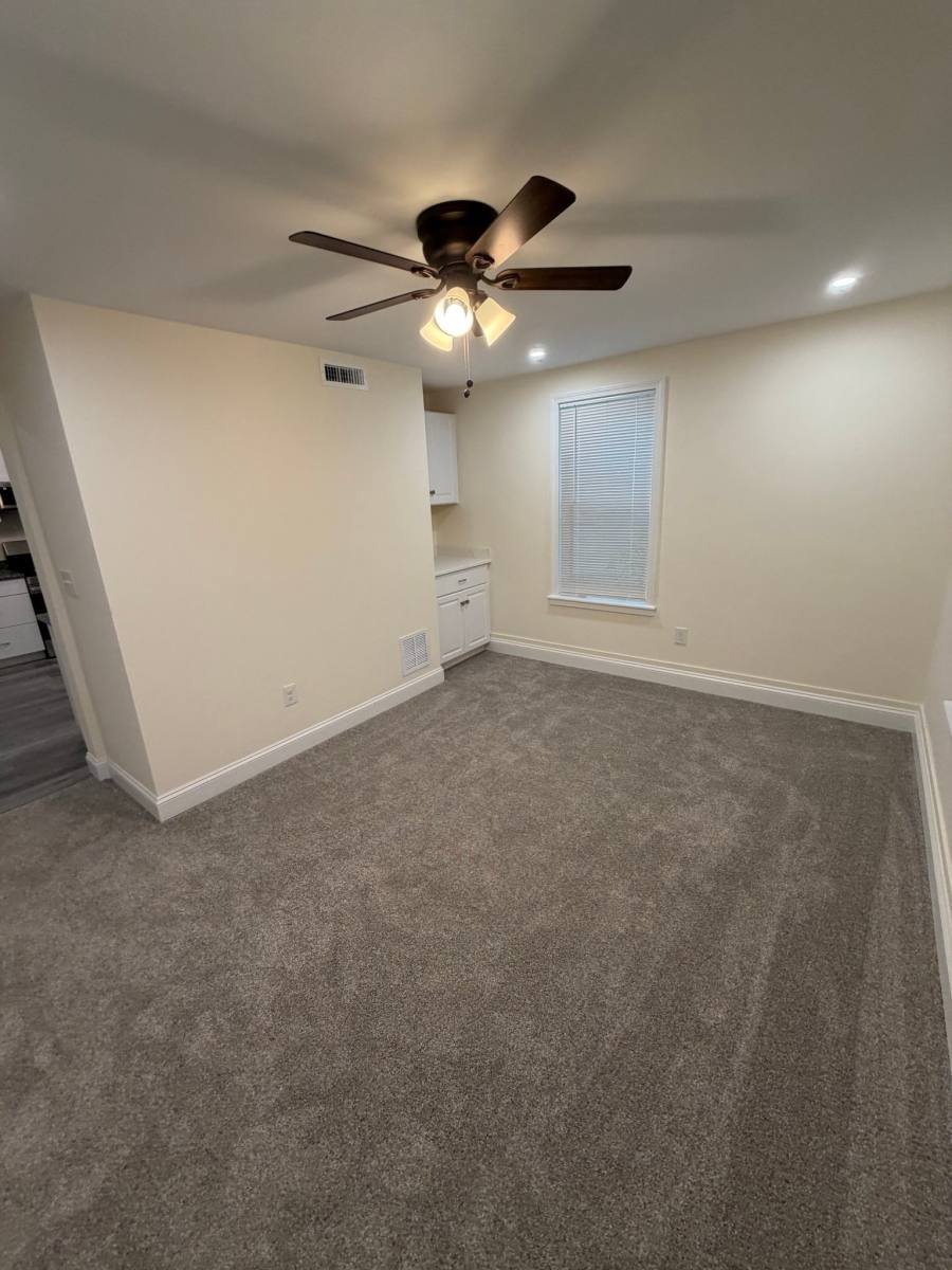 Townhouse for rent at 7 Oak St #1, Clinton, MA 01510