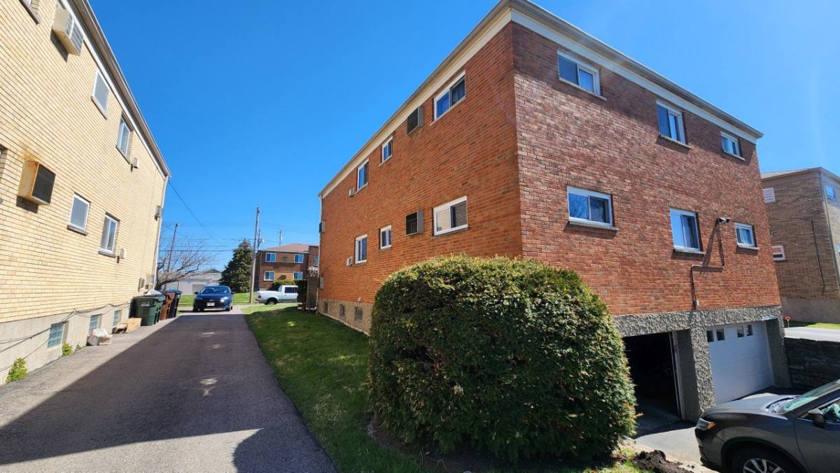 Apartment for rent at 8543 Cottonwood Dr #4, Cincinnati, OH 45231