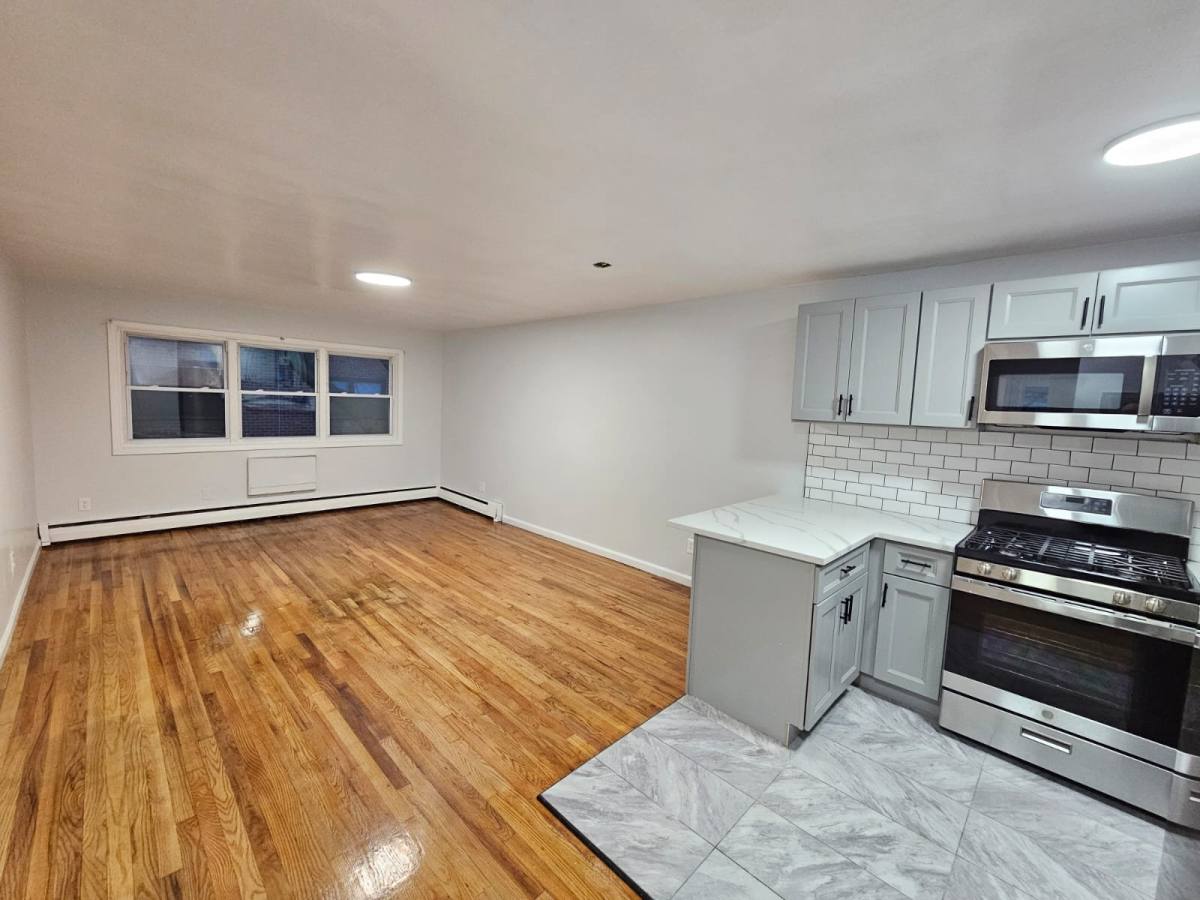 Apartment for rent at 725 Scotland Rd #6, Orange, NJ 07050