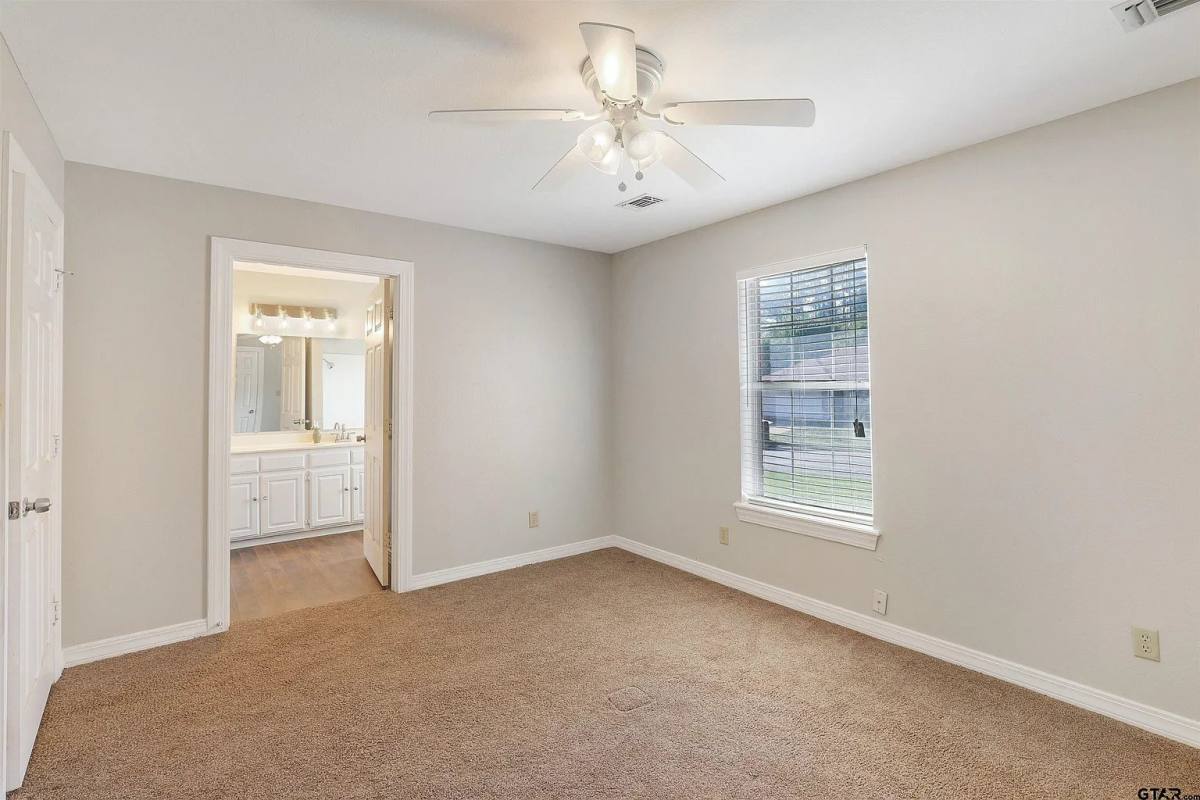 House for rent at 118 E G McMillan Way, Daingerfield, TX 75638