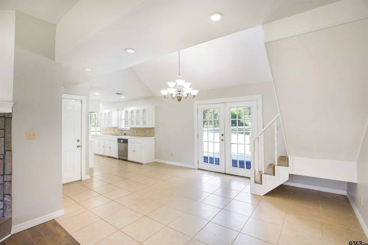 House for rent at 118 E G McMillan Way, Daingerfield, TX 75638