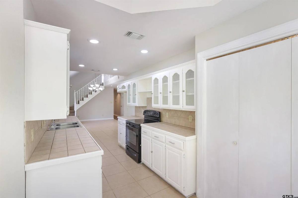 House for rent at 118 E G McMillan Way, Daingerfield, TX 75638