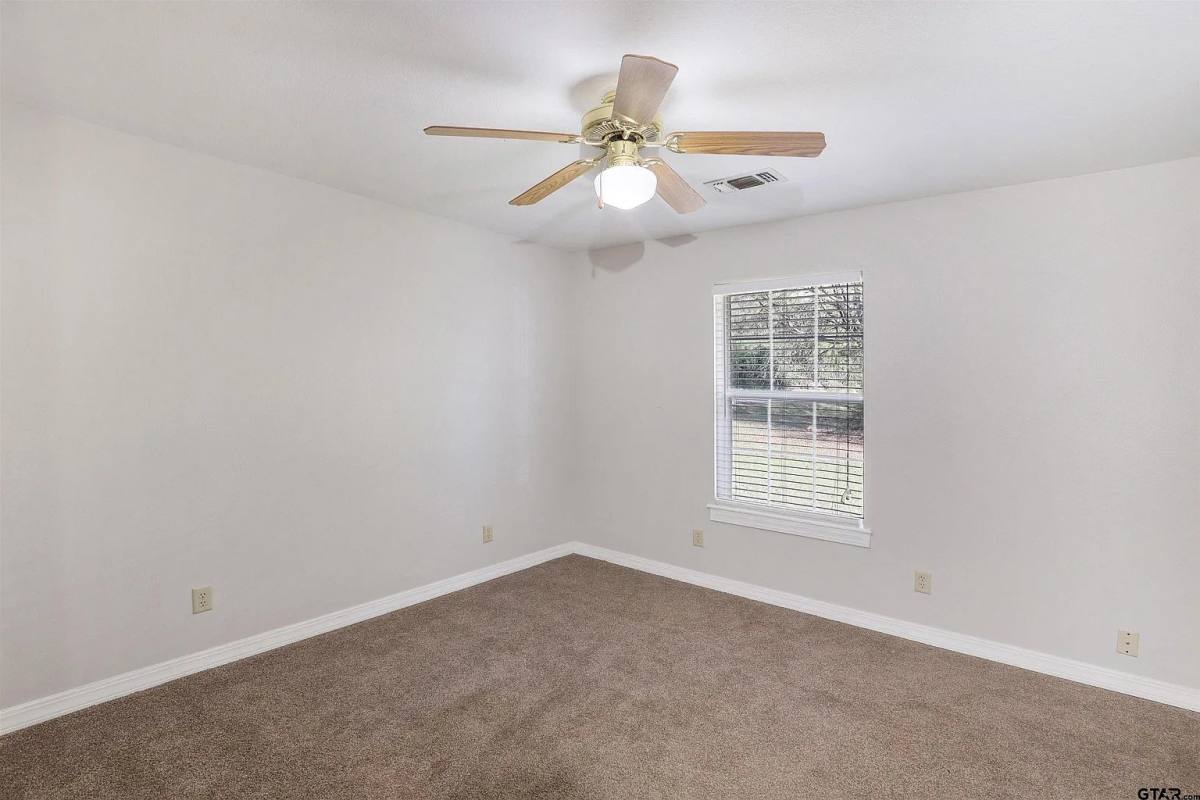 House for rent at 118 E G McMillan Way, Daingerfield, TX 75638