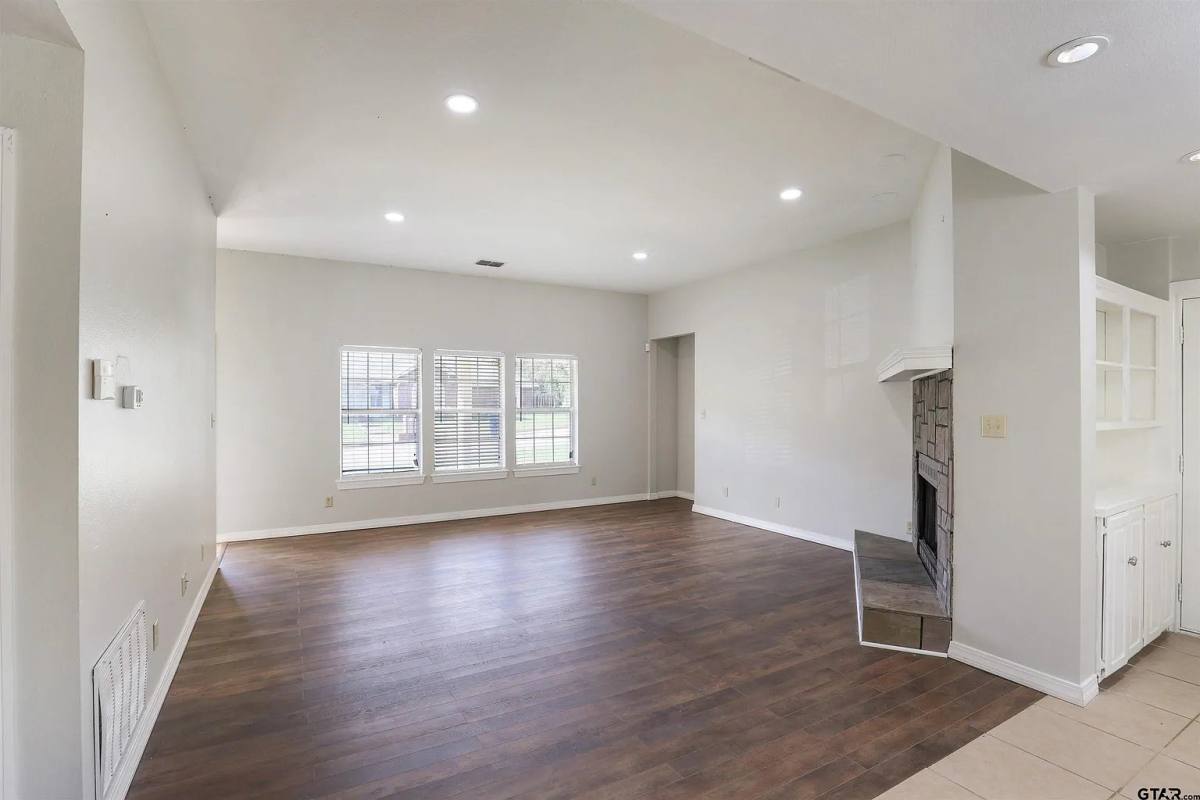 House for rent at 118 E G McMillan Way, Daingerfield, TX 75638