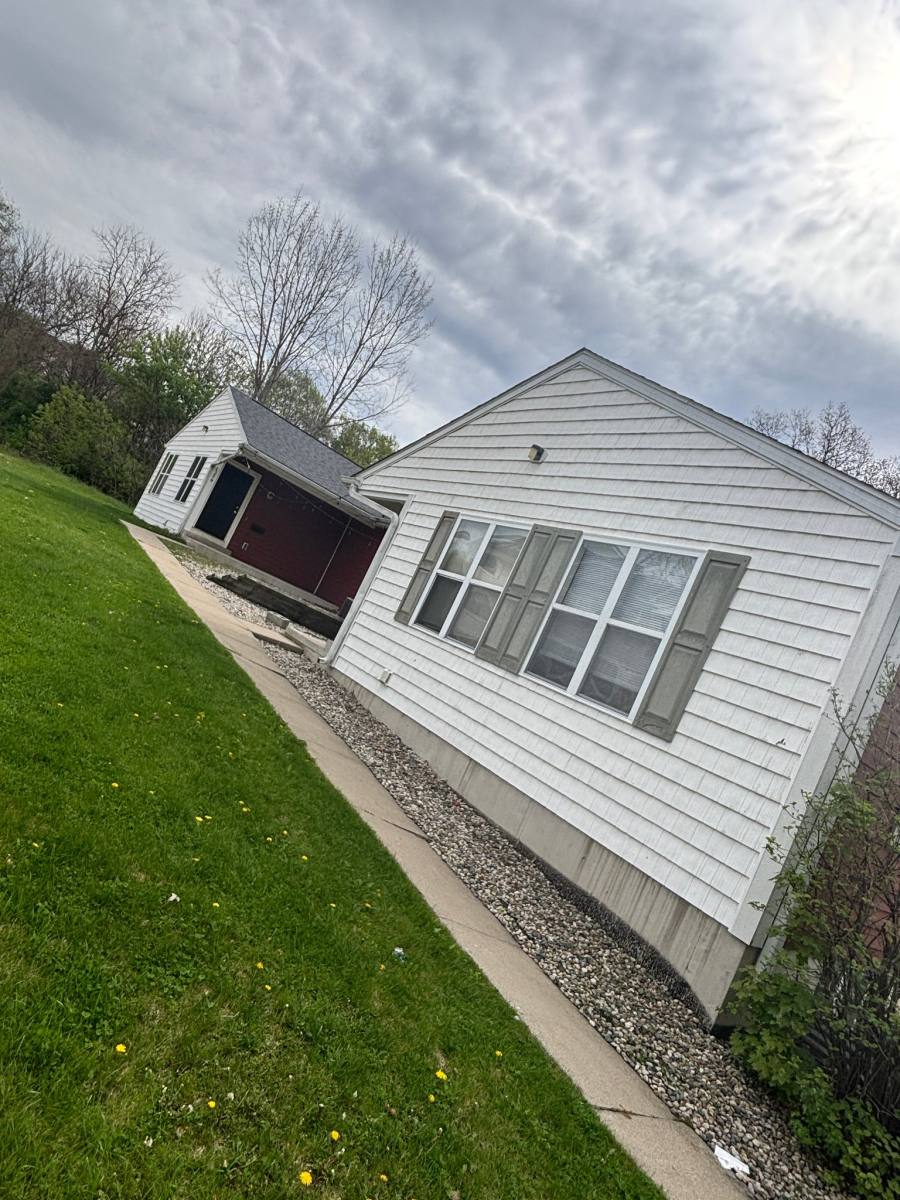 House for rent at 1329 Fraternity Village, Kalamazoo, MI 49006