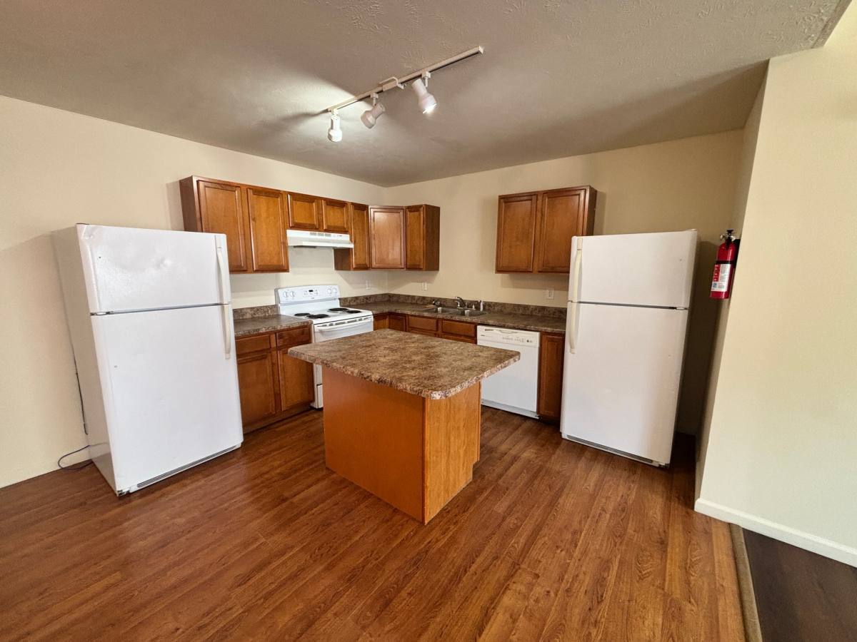 House for rent at 1329 Fraternity Village, Kalamazoo, MI 49006