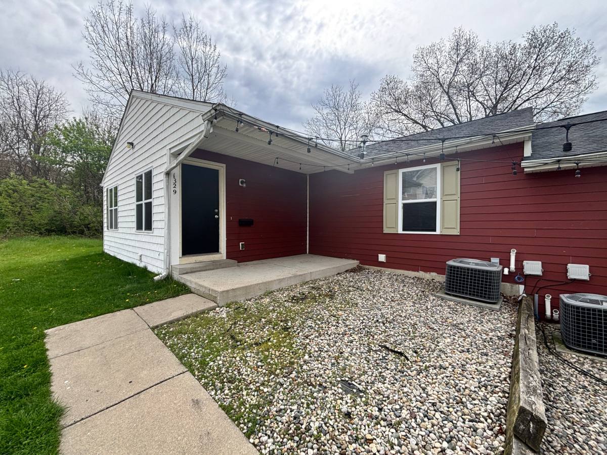 House for rent at 1329 Fraternity Village, Kalamazoo, MI 49006
