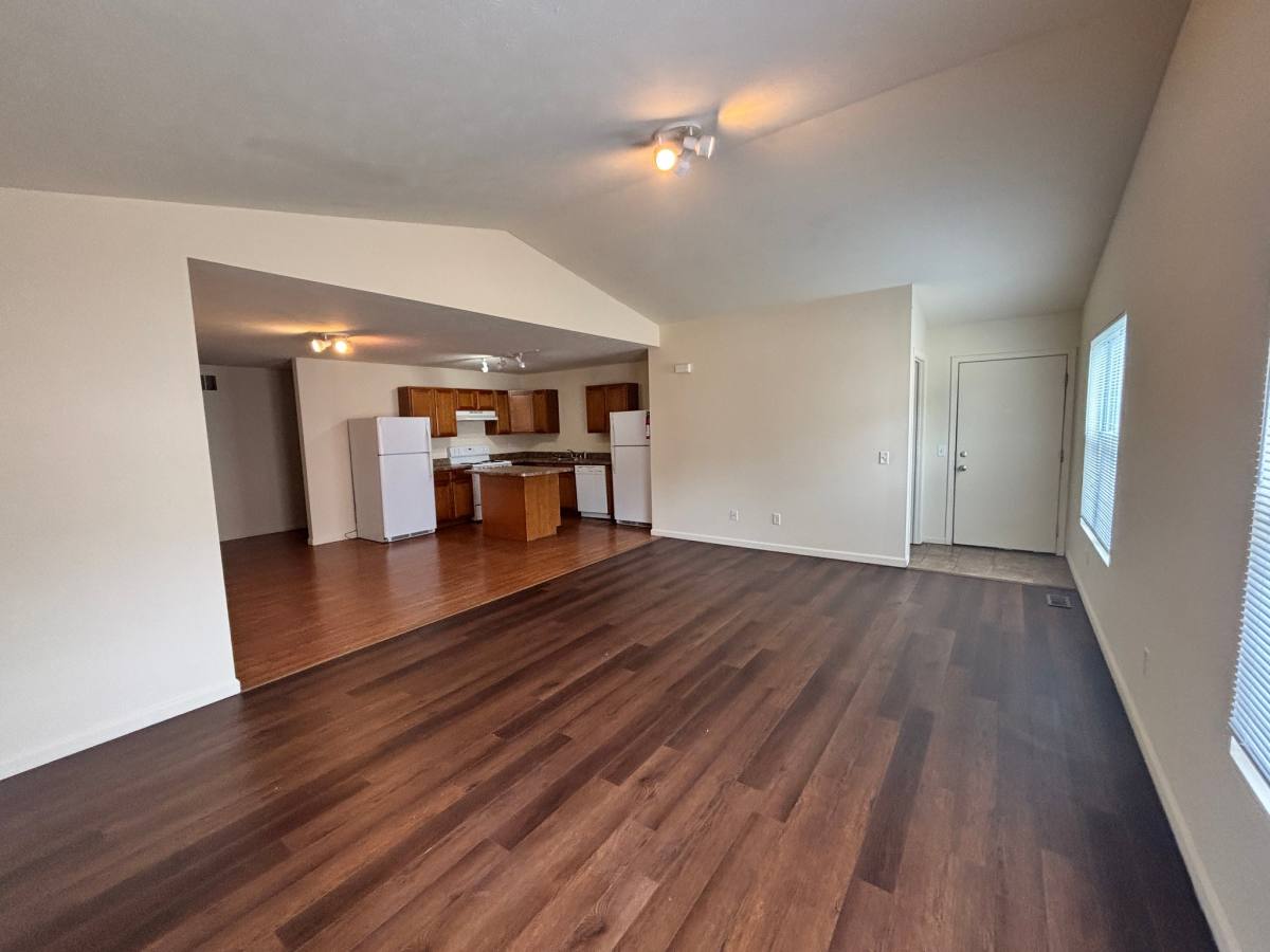 House for rent at 1329 Fraternity Village, Kalamazoo, MI 49006