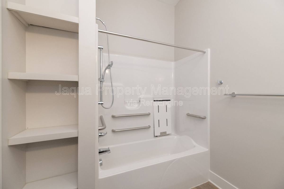 Condo for rent at 335 Center St #207, South Haven, MI 49090