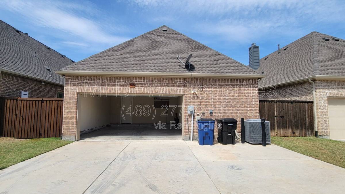House for rent at 8704 Barlow Dr, Frisco, TX 75036