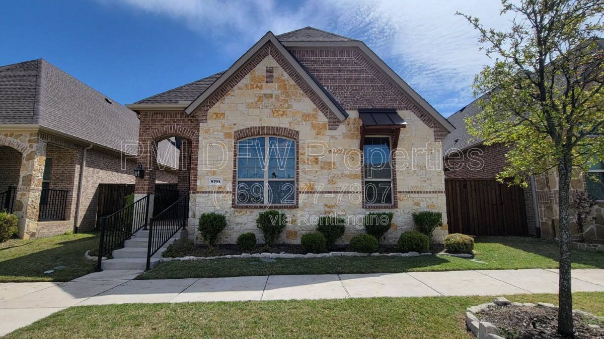 House for rent at 8704 Barlow Dr, Frisco, TX 75036