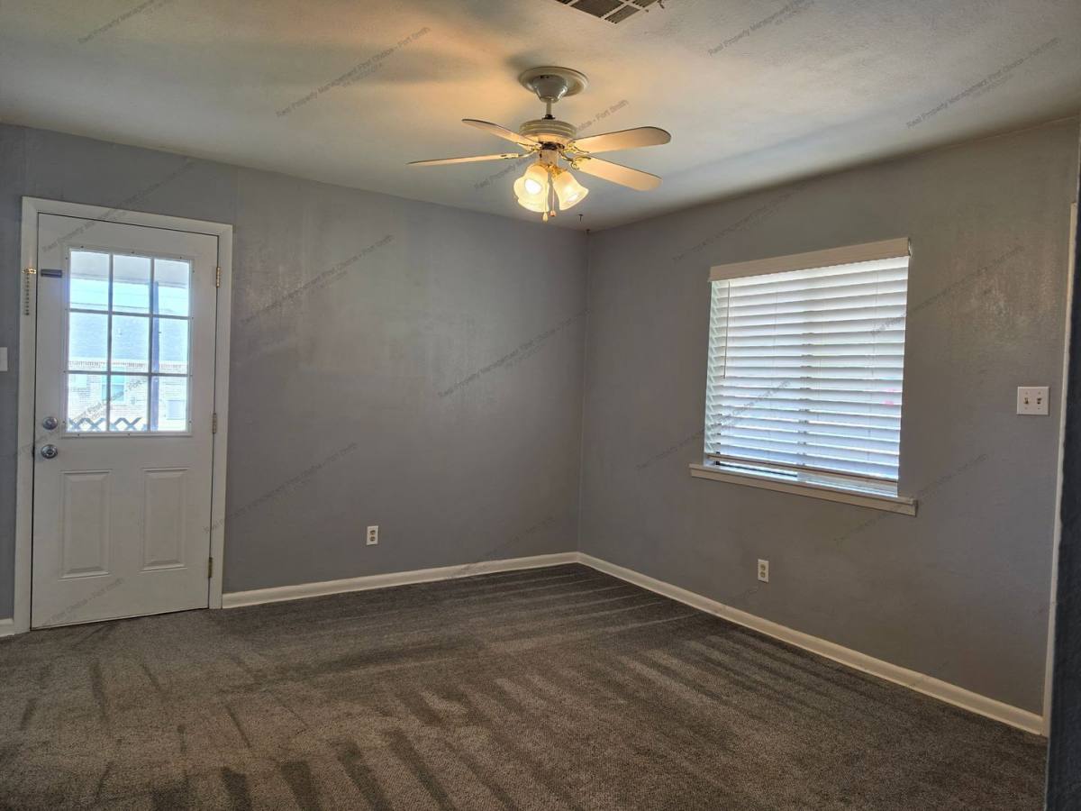 House for rent at 825 Harrell St, Van Buren, AR 72956