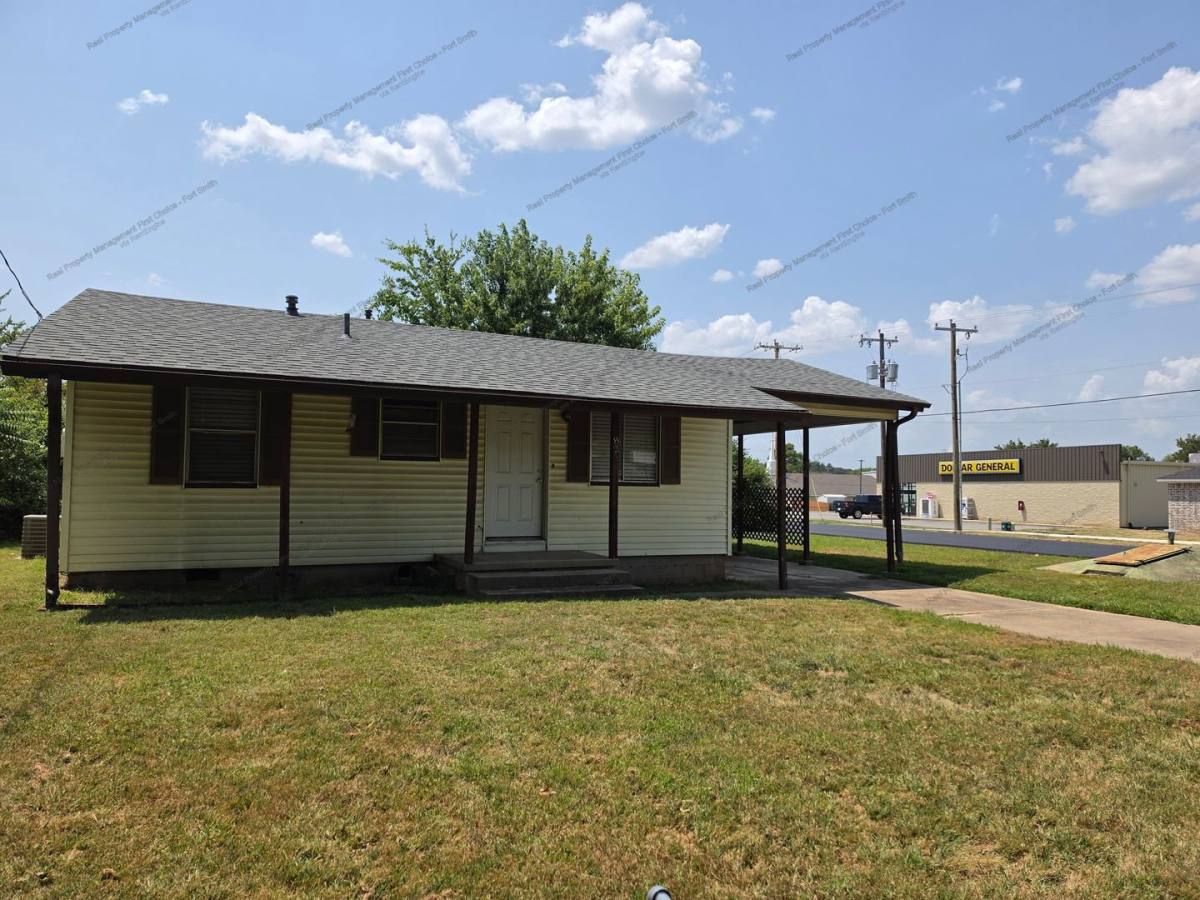 House for rent at 825 Harrell St, Van Buren, AR 72956