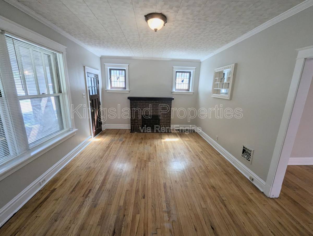 Apartment for rent at 5707 Dewey Ave #1F, Saint Louis, MO 63116