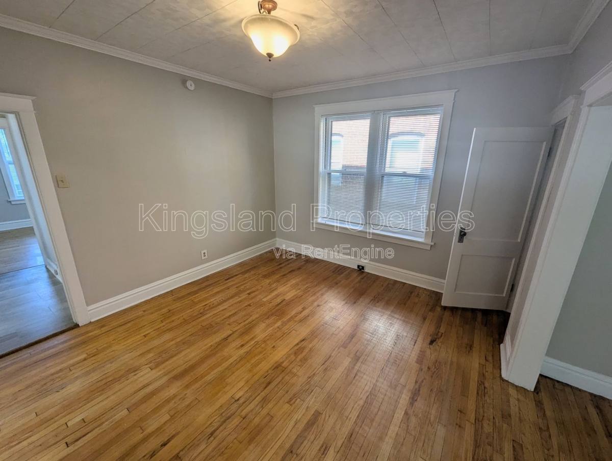 Apartment for rent at 5707 Dewey Ave #1F, Saint Louis, MO 63116