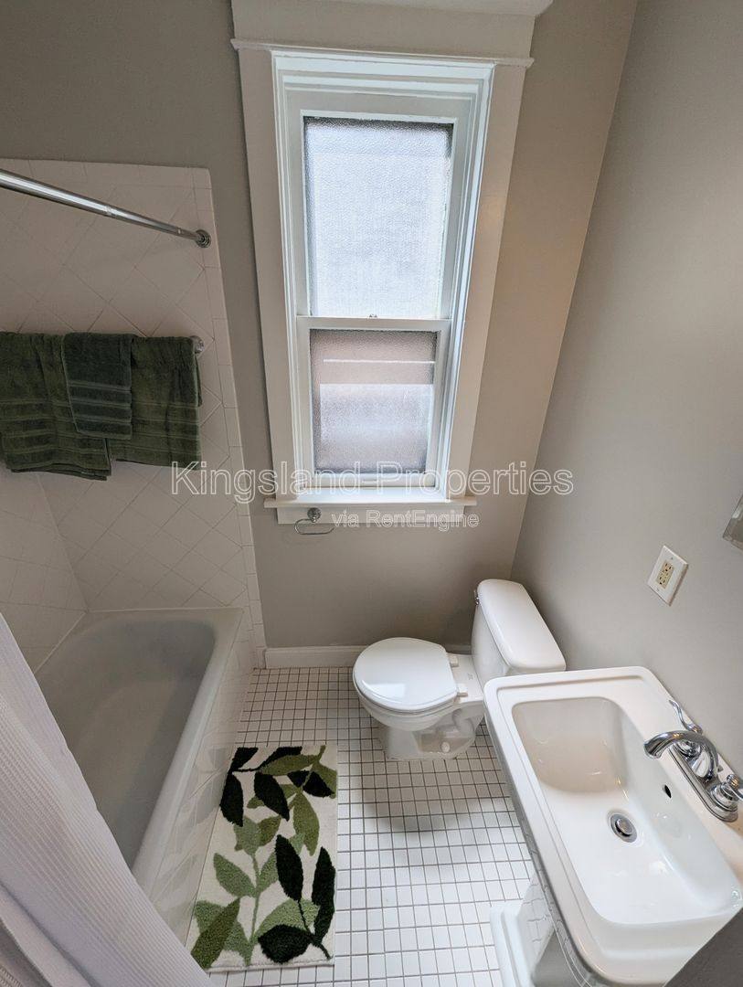 Apartment for rent at 5707 Dewey Ave #1F, Saint Louis, MO 63116
