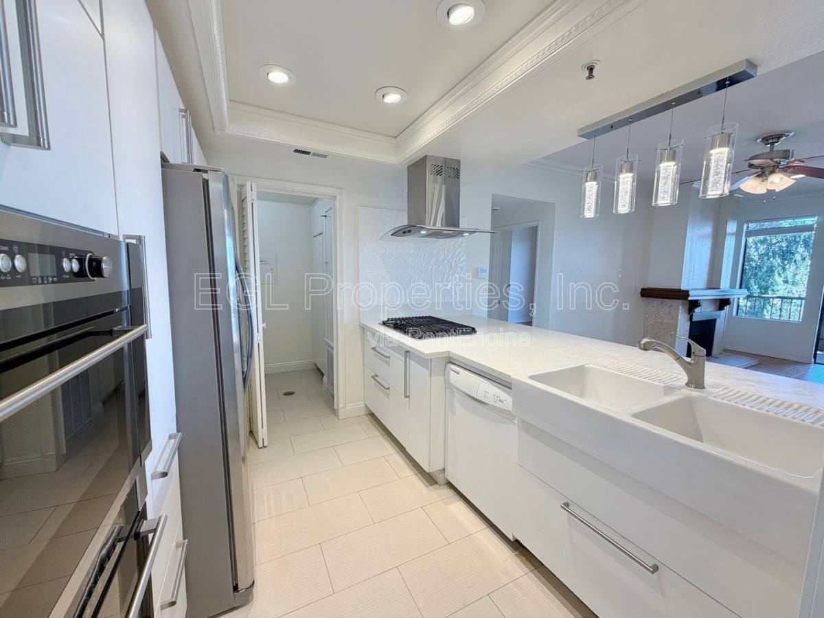 Condo for rent at 2559 Plaza Del Amo #205, Torrance, CA 90503