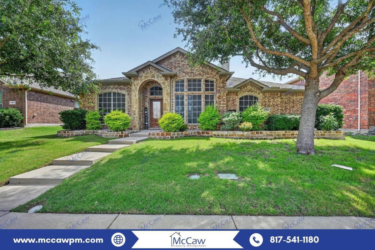 House for rent at 1060 Shady Lane Dr, Rockwall, TX 75087