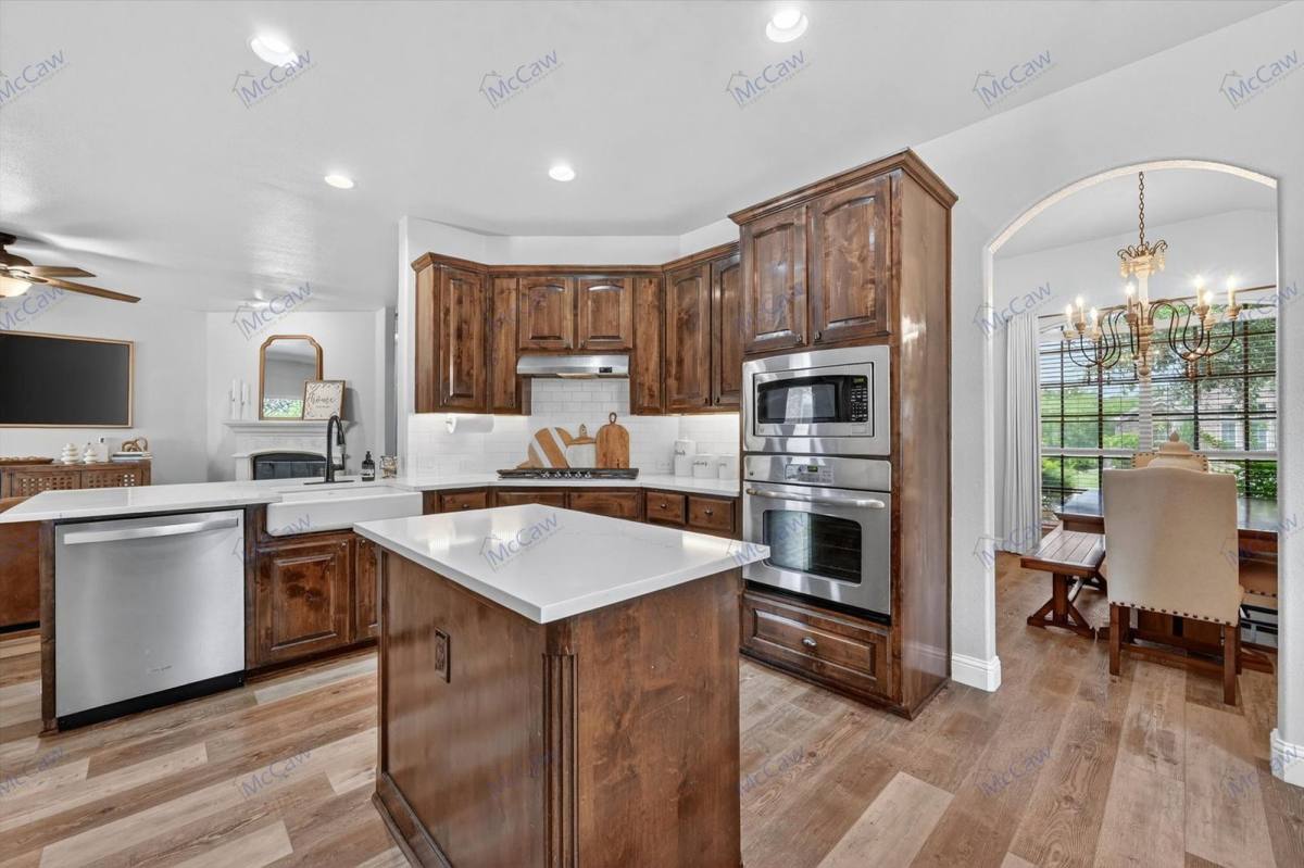 House for rent at 1060 Shady Lane Dr, Rockwall, TX 75087