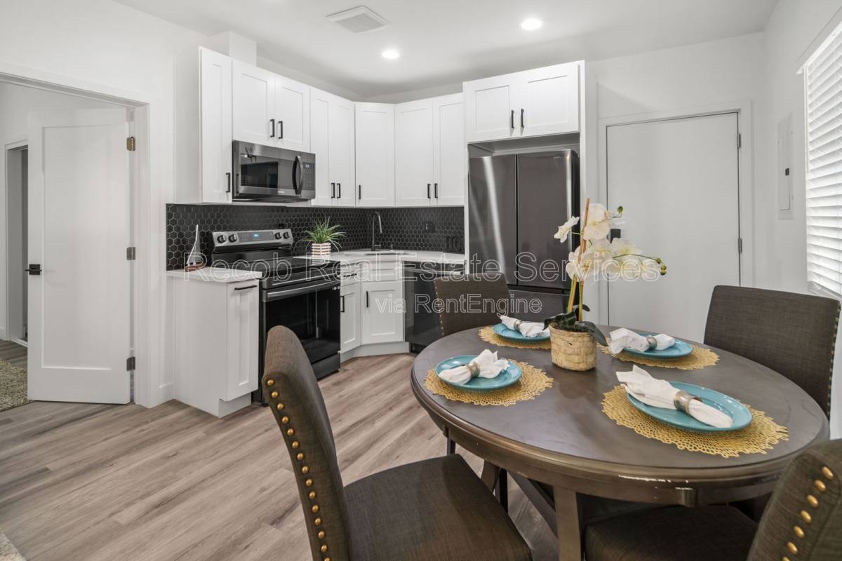 Apartment for rent at 4988 Genesee Ave #4984, San Diego, CA 92117