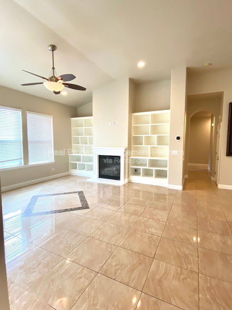 House for rent at 5801 W Chennault Ave, Fresno, CA 93722