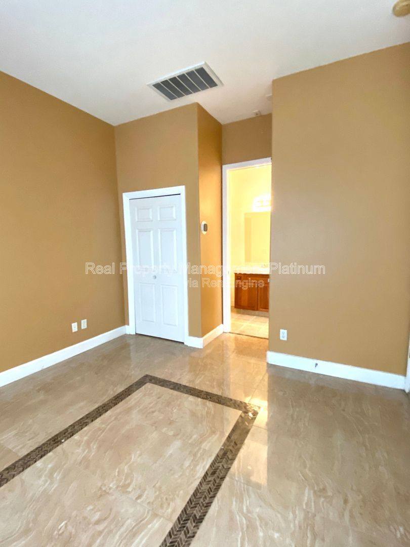 House for rent at 5801 W Chennault Ave, Fresno, CA 93722
