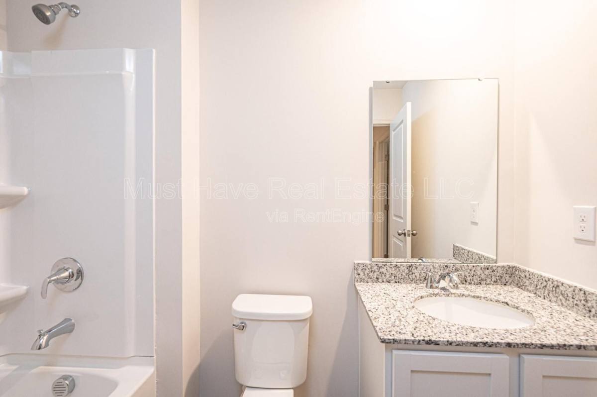 Townhouse for rent at 1926 Tranquility Circle E, Newton, NC 28658