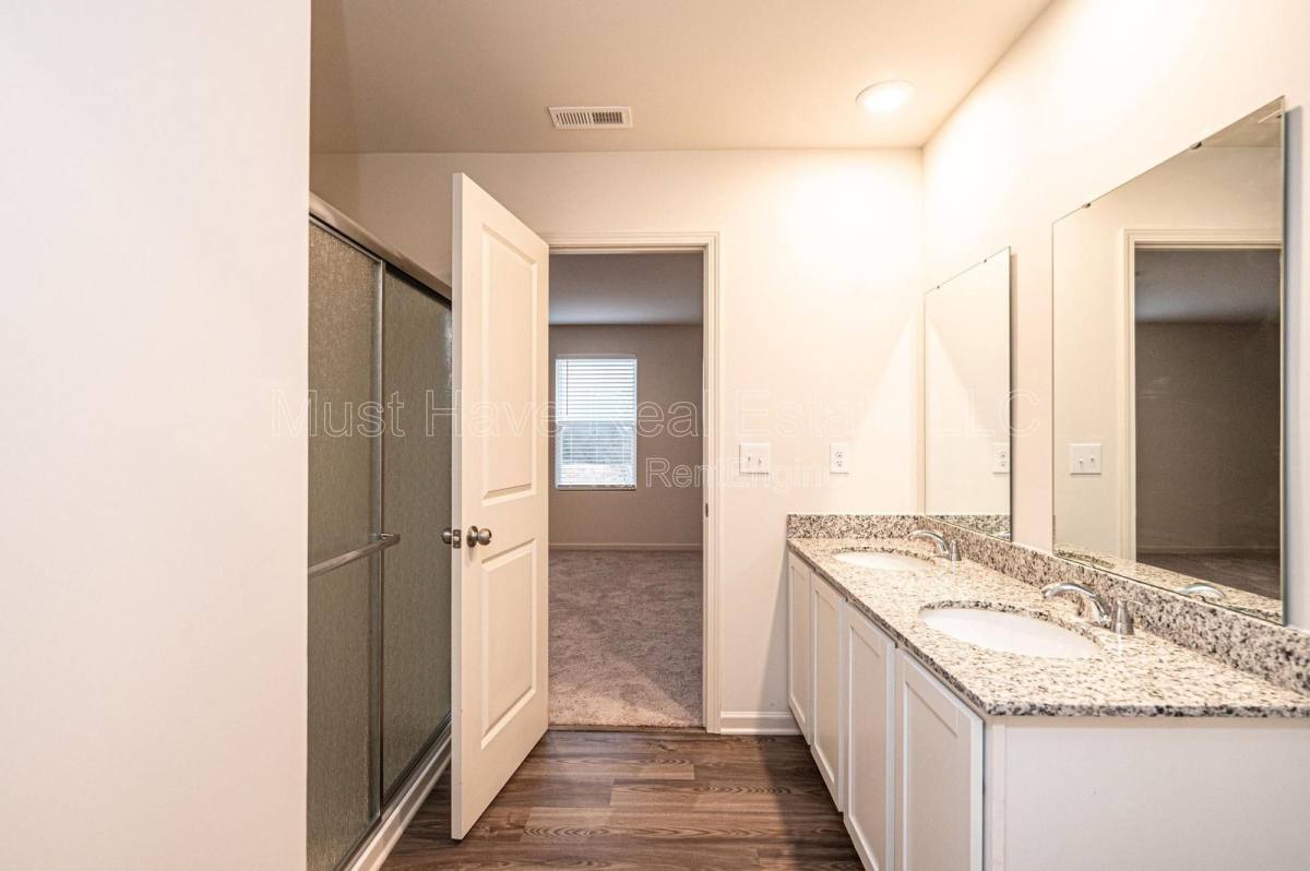 Townhouse for rent at 1926 Tranquility Circle E, Newton, NC 28658