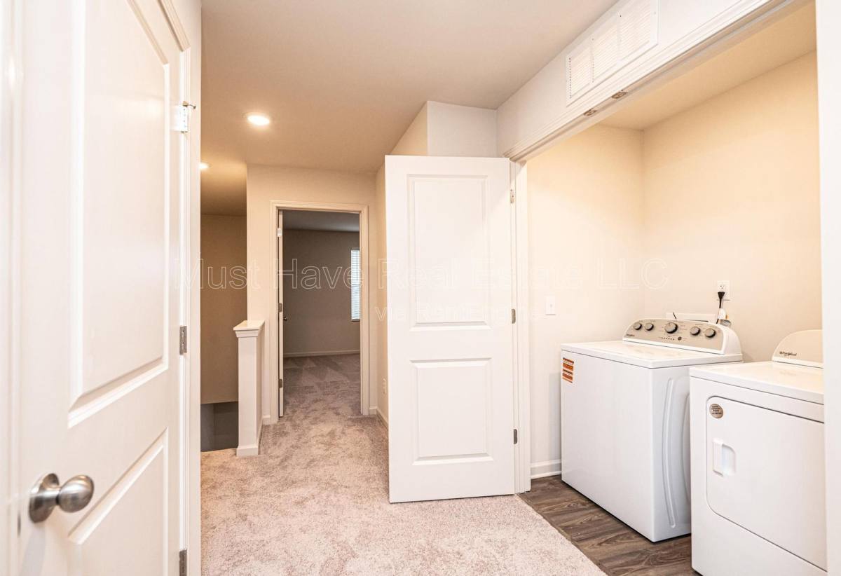 Townhouse for rent at 1926 Tranquility Circle E, Newton, NC 28658