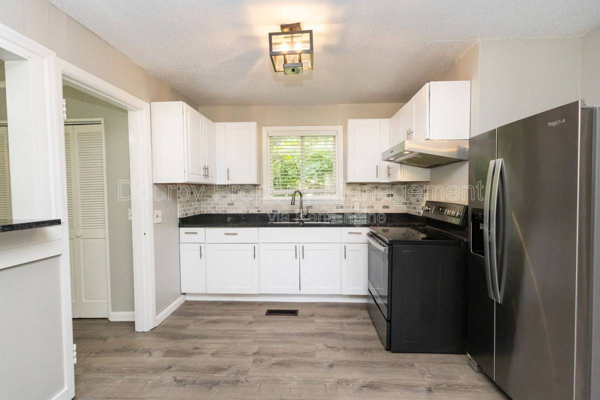 House for rent at 1635 Dogwood Dr, Chattanooga, TN 37406