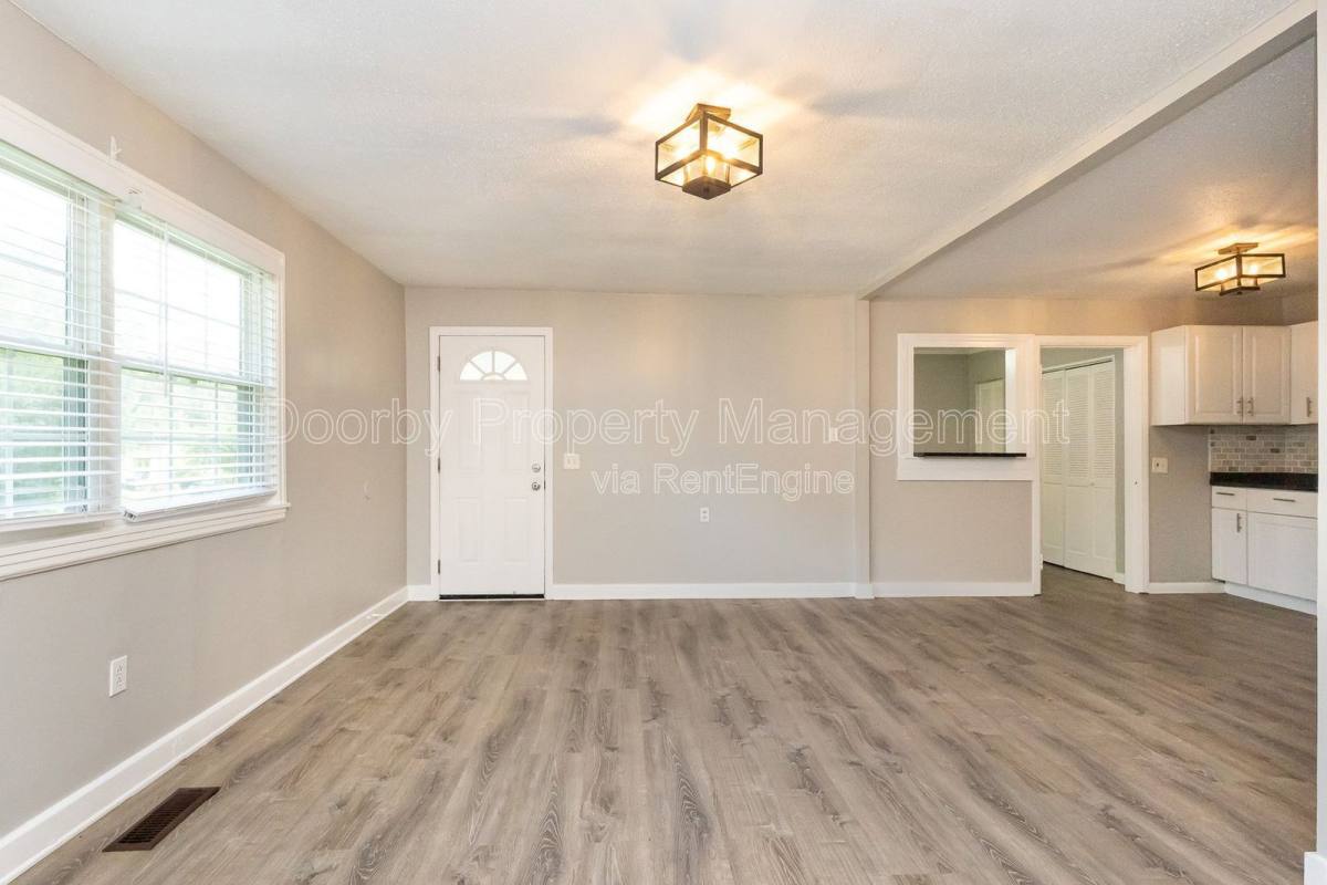 House for rent at 1635 Dogwood Dr, Chattanooga, TN 37406