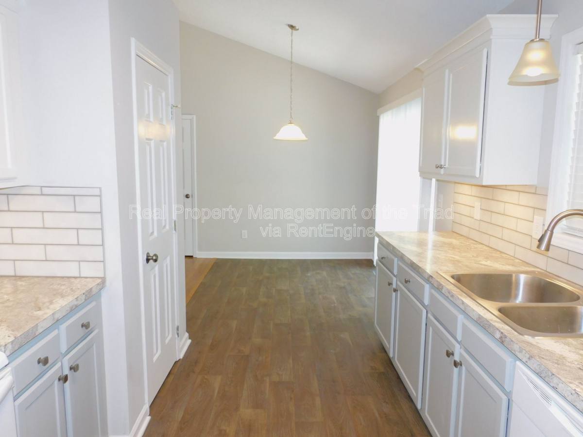 House for rent at 2988 Butterwood Dr, Jamestown, NC 27282