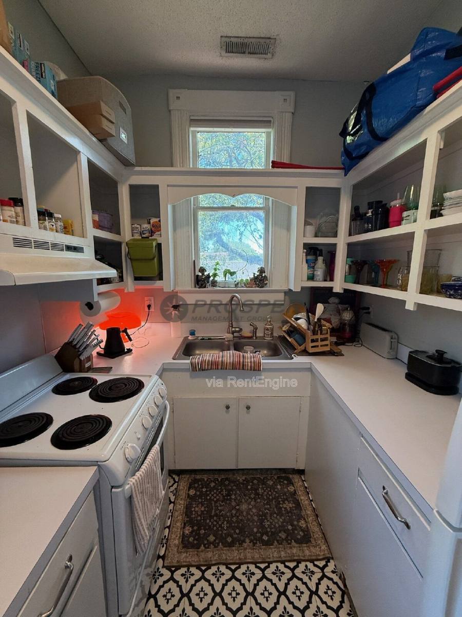 Apartment for rent at 221 Congress St #5, Charleston, SC 29403