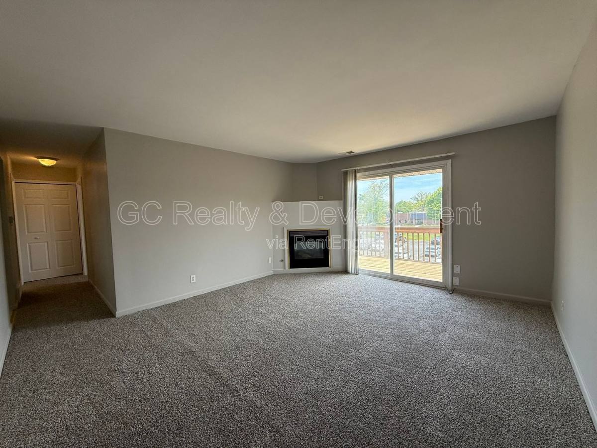 Condo for rent at 1875 Tall Oaks Dr #3404, Aurora, IL 60505