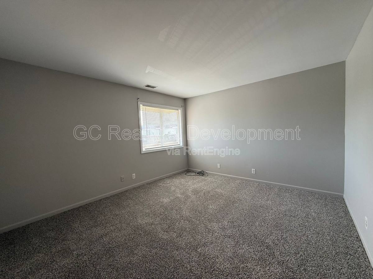 Condo for rent at 1875 Tall Oaks Dr #3404, Aurora, IL 60505