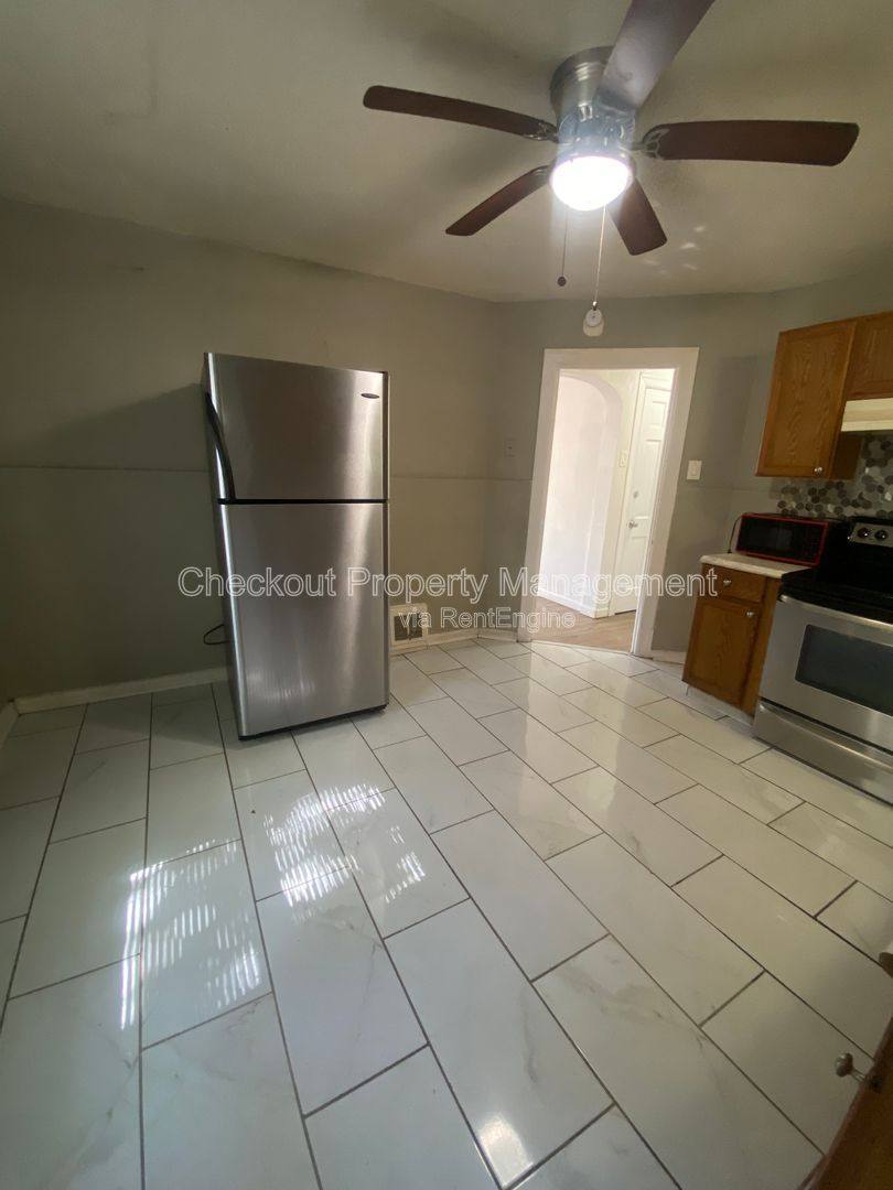 Apartment for rent at 1926 Chambers Rd, Saint Louis, MO 63136