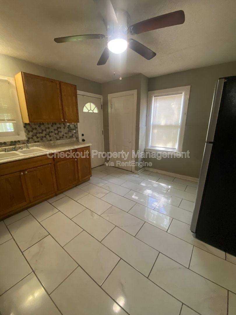 Apartment for rent at 1926 Chambers Rd, Saint Louis, MO 63136