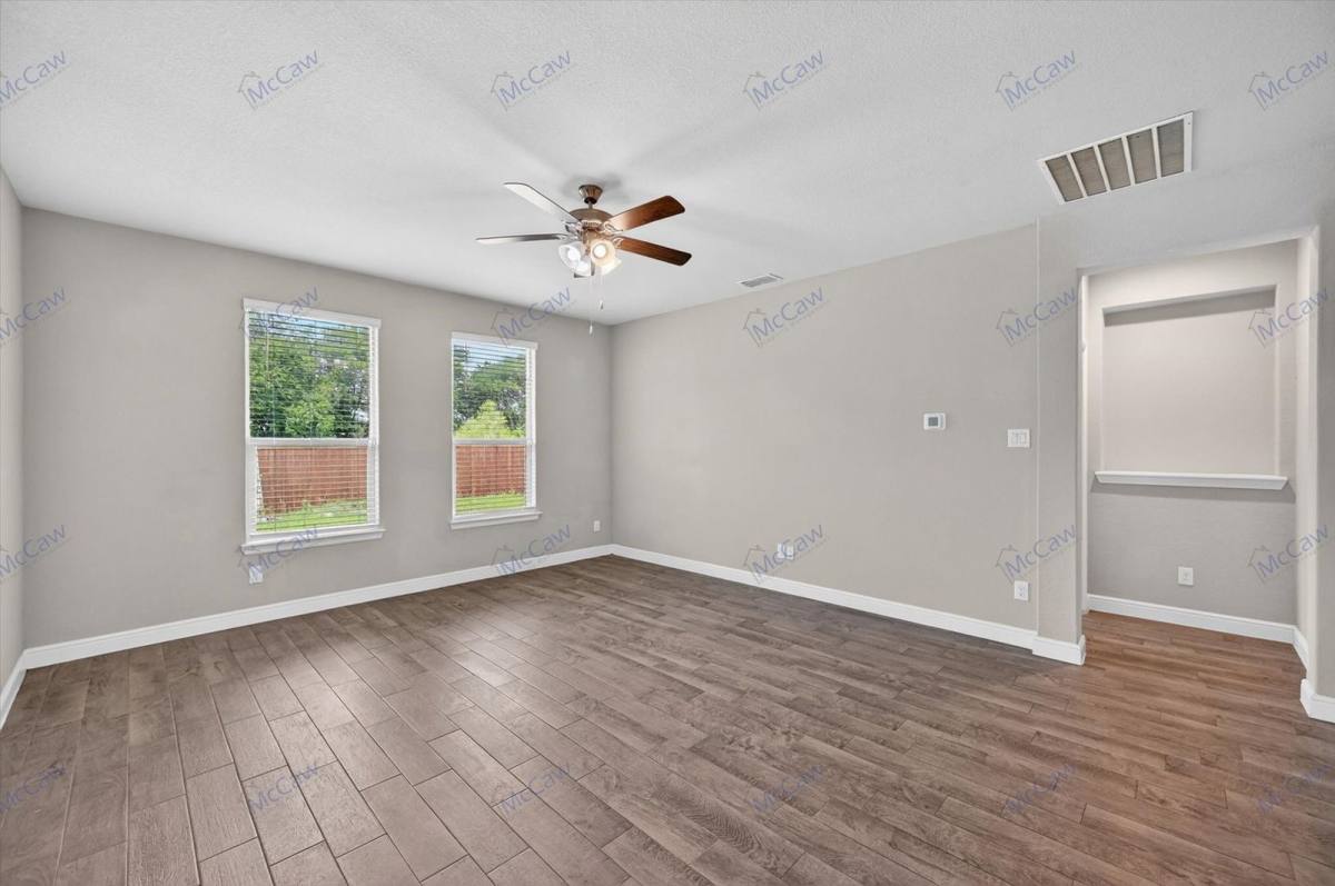 House for rent at 2521 Dunbarton Dr, Red Oak, TX 75154