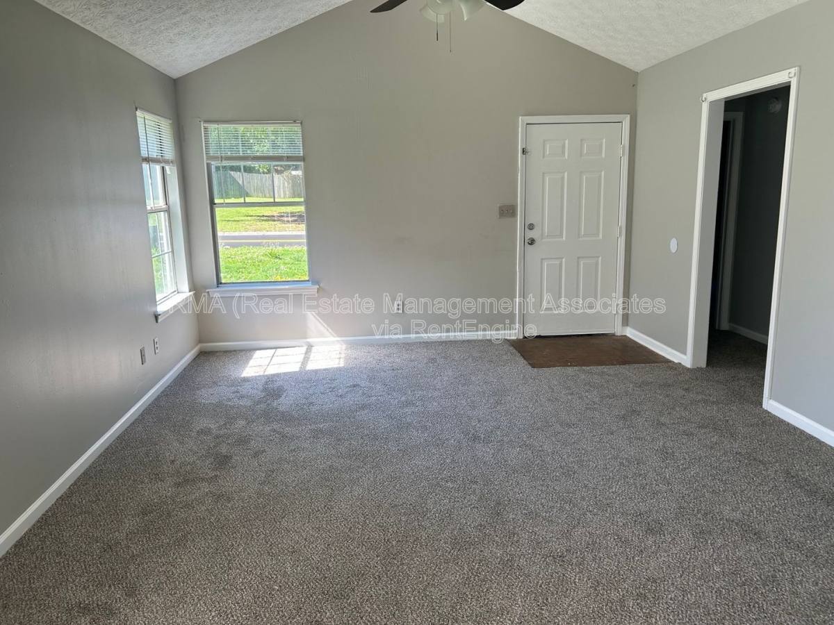 House for rent at 132 Tuscany Lane, Griffin, GA 30223