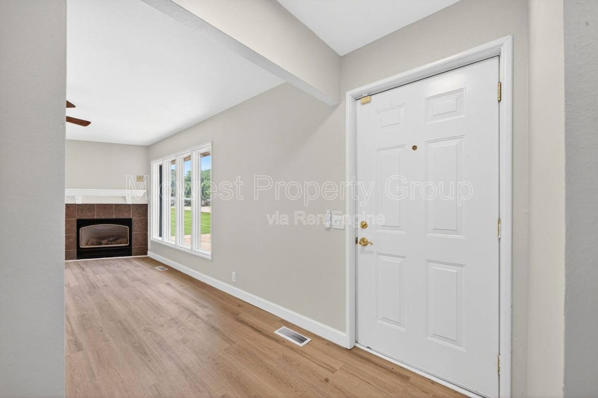House for rent at 2765 Chelsea Dr, Florissant, MO 63033