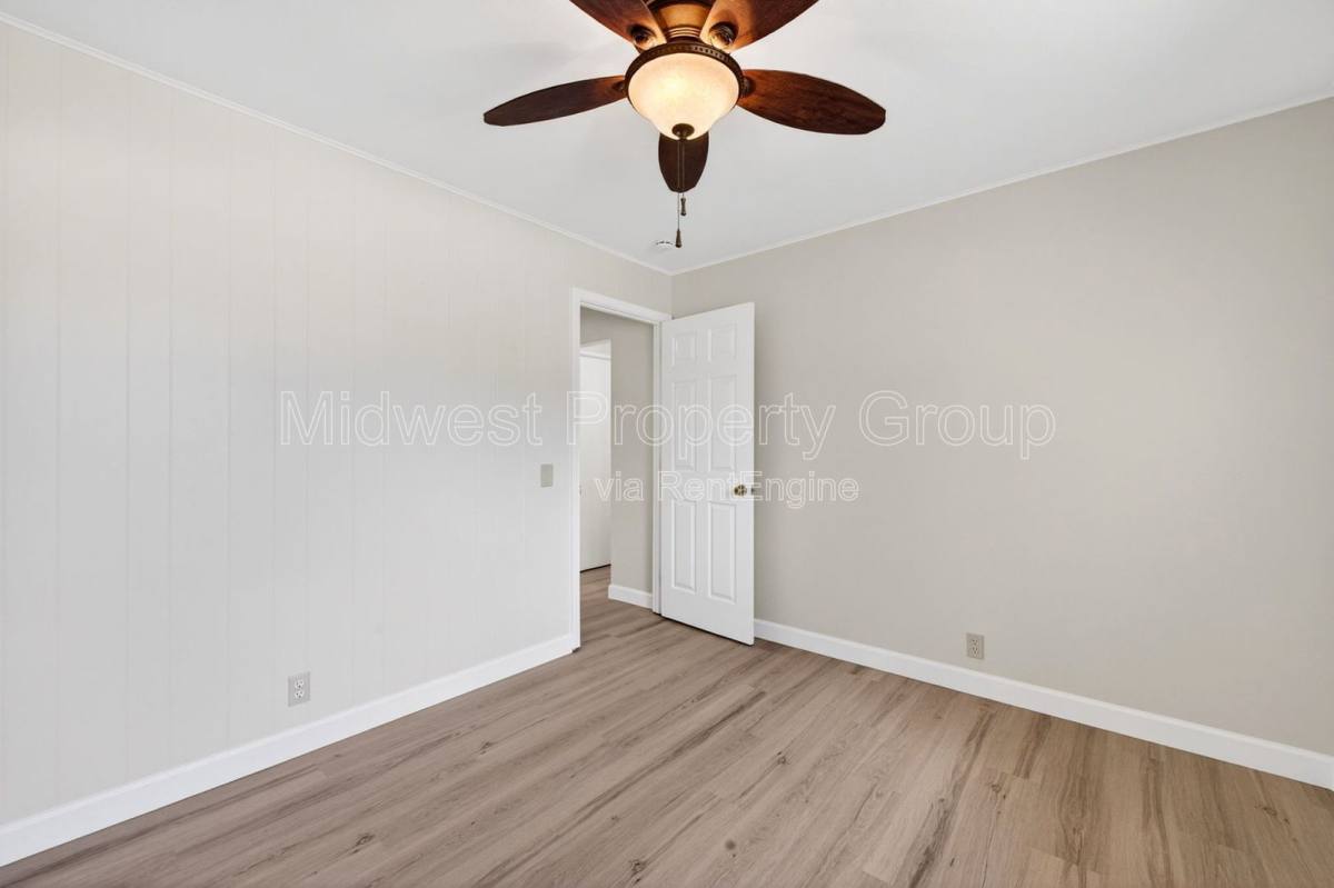 House for rent at 2765 Chelsea Dr, Florissant, MO 63033
