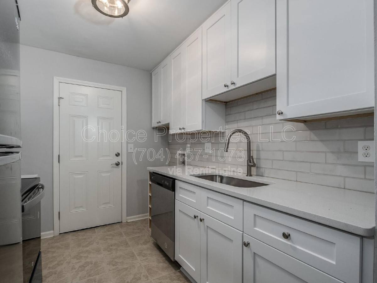 Apartment for rent at 2611 Holton Ave #2, Charlotte, NC 28208