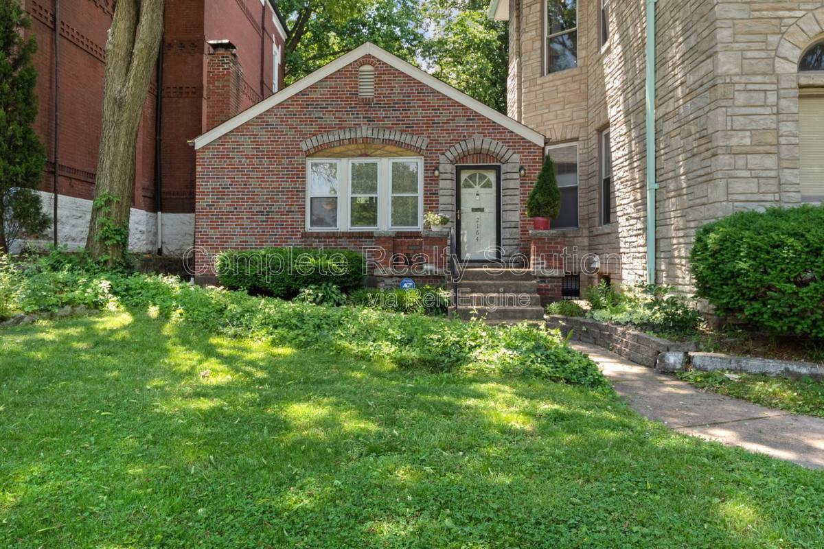 House for rent at 2164 Lafayette Ave, Saint Louis, MO 63104