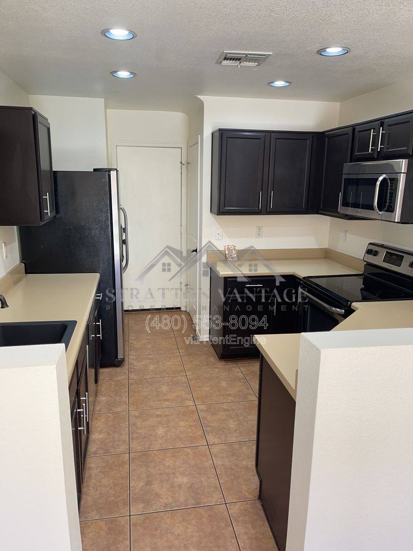 House for rent at 9592 N 82nd Ave, Peoria, AZ 85345