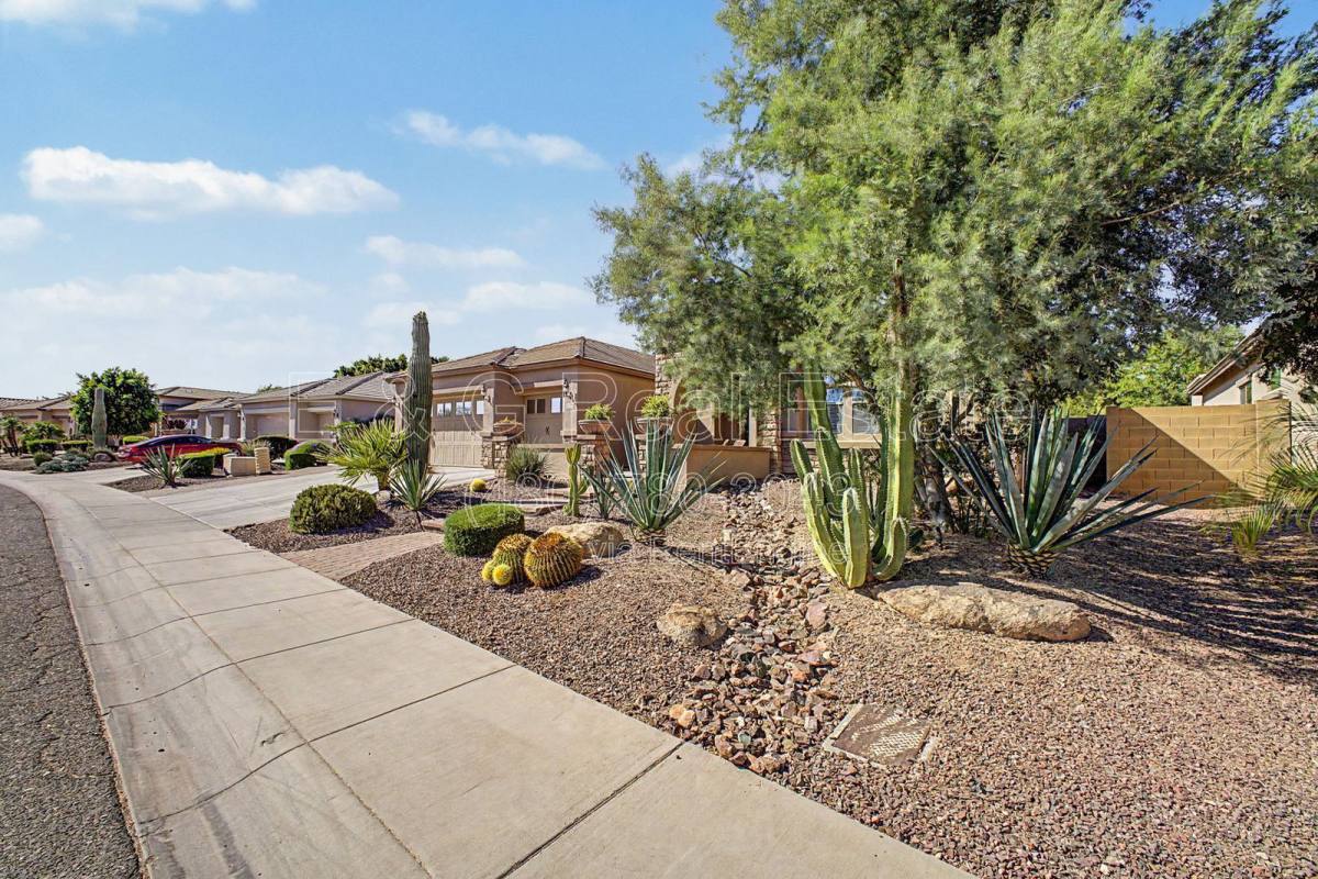 House for rent at 5704 W Bent Tree Dr, Phoenix, AZ 85083